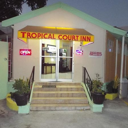 Tropical Court Inn New Кінгстон Екстер'єр фото