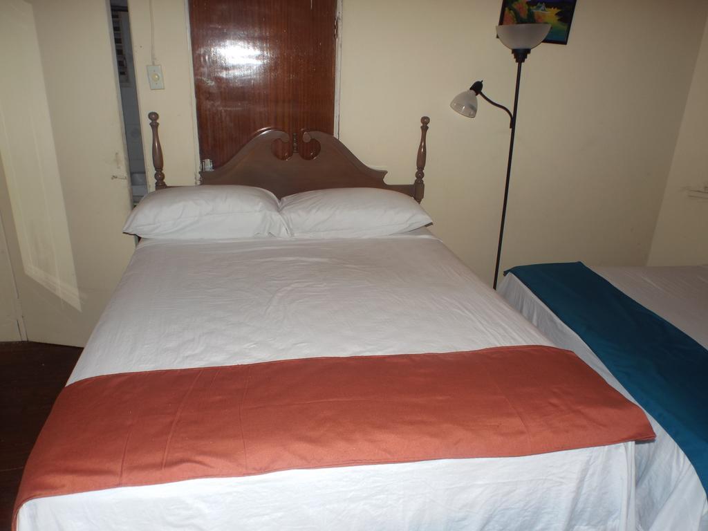 Tropical Court Inn New Кінгстон Номер фото