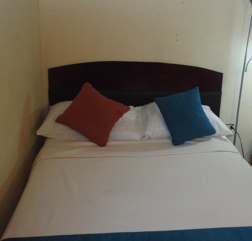 Tropical Court Inn New Кінгстон Номер фото