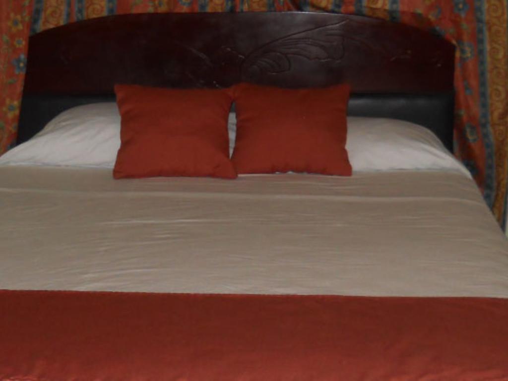 Tropical Court Inn New Кінгстон Номер фото
