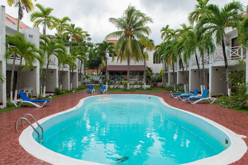 Tropical Court Inn New Кінгстон Екстер'єр фото