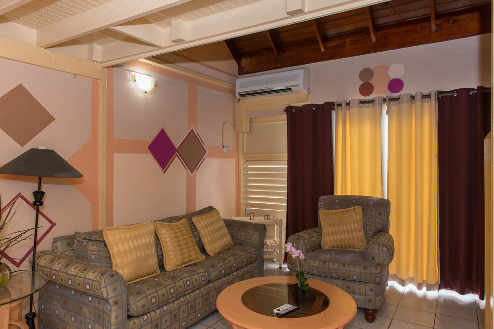 Tropical Court Inn New Кінгстон Екстер'єр фото